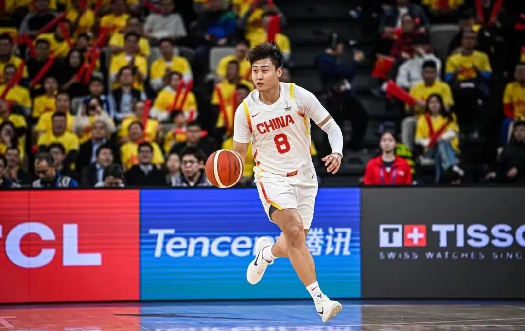 包含西亚卡姆重要时刻反败为胜，澳大利亚队带队取胜！比赛高潮迭起的词条