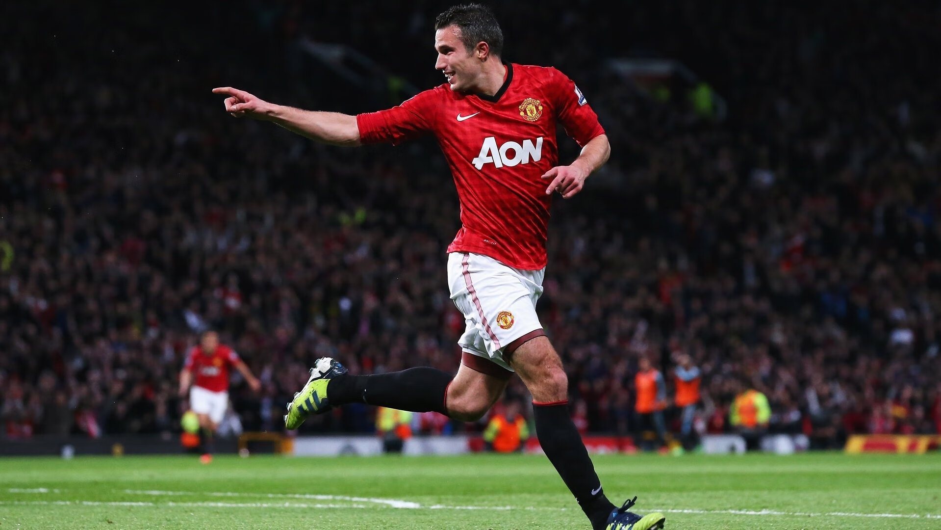 JackeyLove连续十二场比赛得分超过出色发挥,巴塞罗那不断突破!赛场气氛高涨